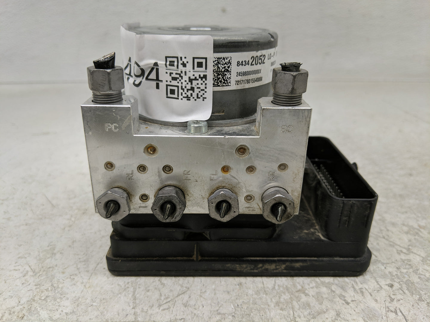 2018-2019 Chevrolet Equinox ABS Pump Control Module Replacement P/N:84342052 84342055 Fits Fits 2018 2019 2020 2021 OEM Used