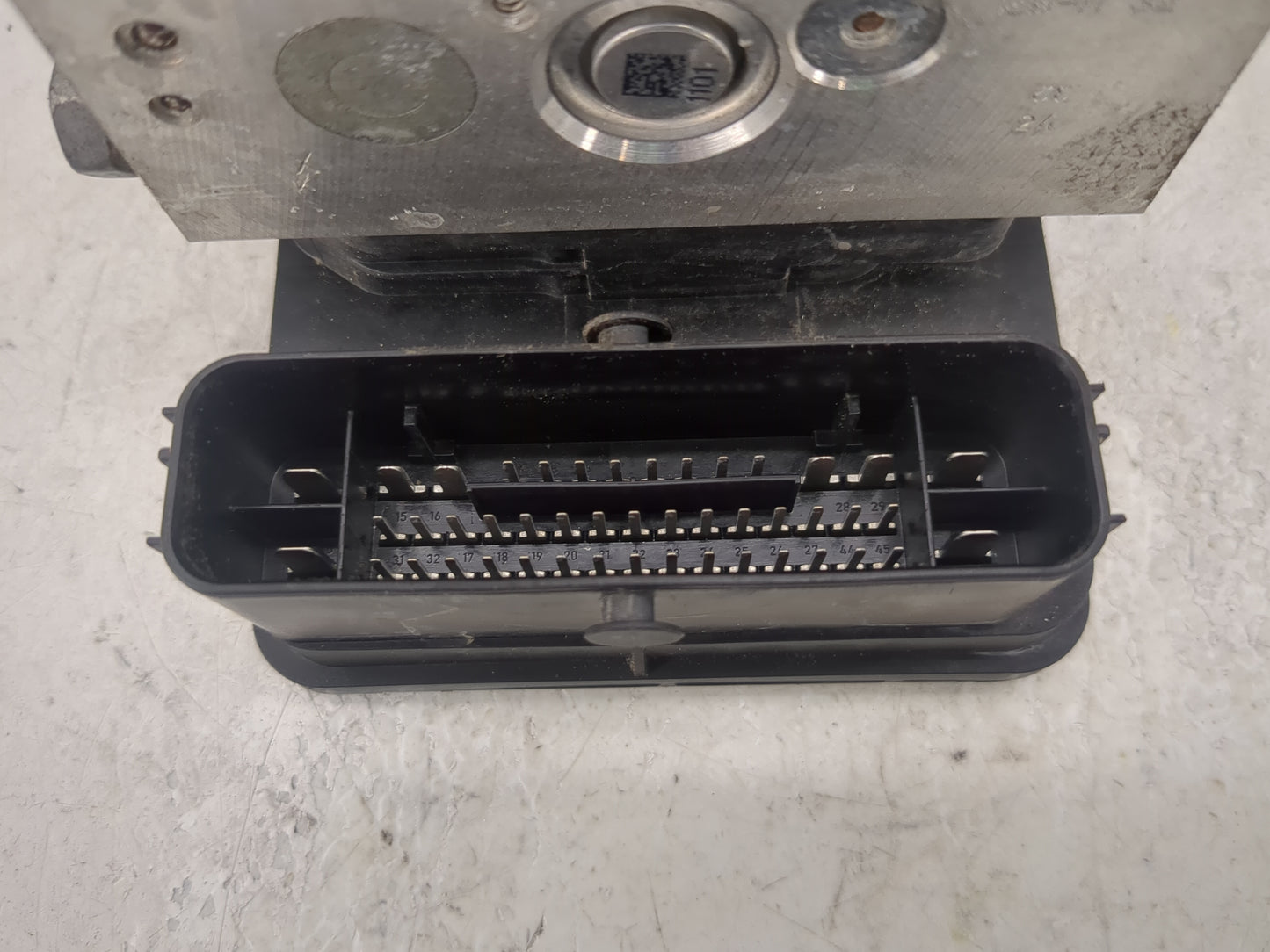 2018-2019 Chevrolet Equinox ABS Pump Control Module Replacement P/N:84560131 84560135, 806052304 Fits Fits 2018 2019 2020 20