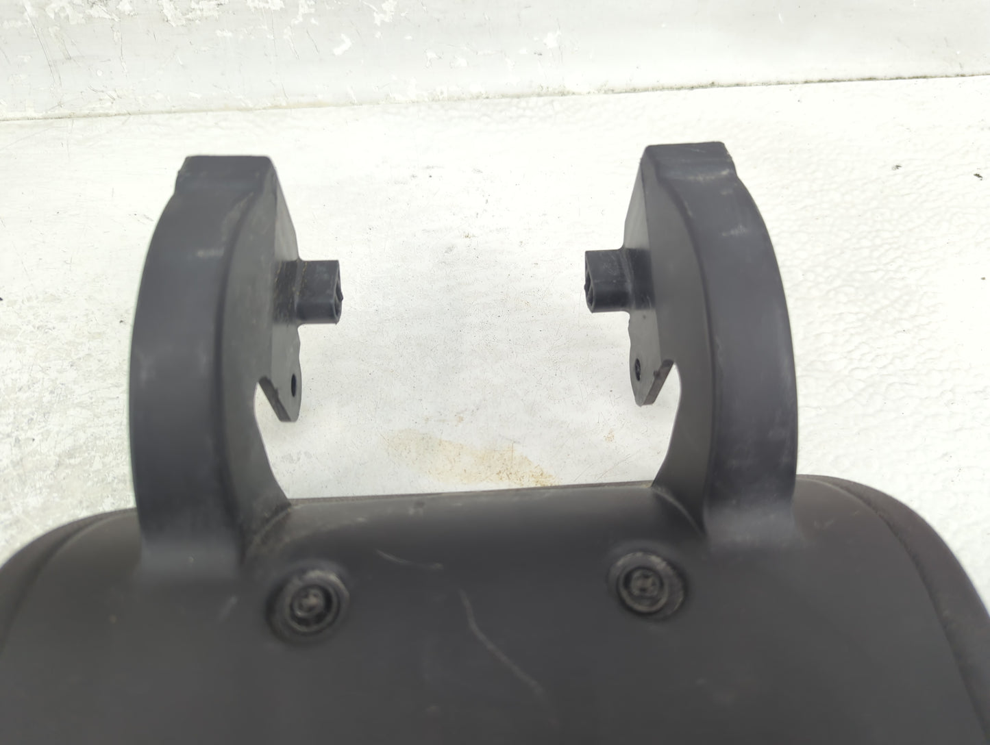 2018 Chevrolet Equinox Center Console Armrest Cover Lid P/N:09200PE0 Fits OEM Used Auto Parts - Oemusedautoparts1.com