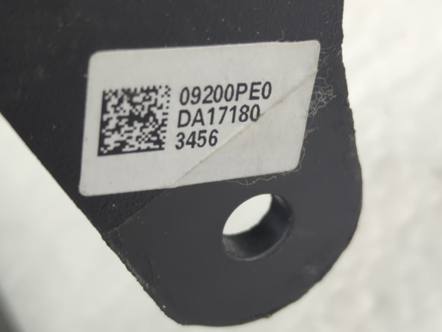 2018 Chevrolet Equinox Center Console Armrest Cover Lid P/N:09200PE0 Fits OEM Used Auto Parts - Oemusedautoparts1.com