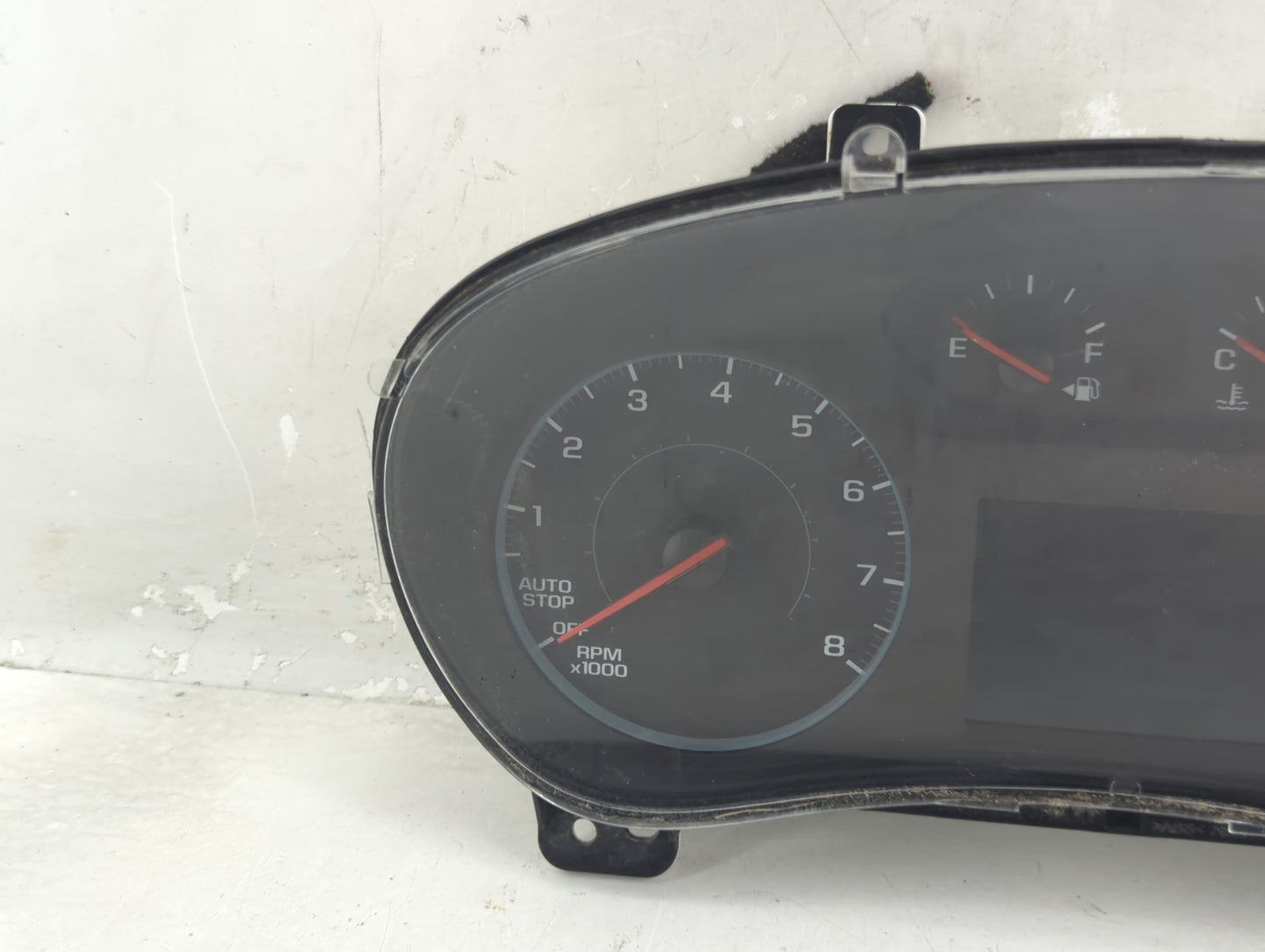 2018 Chevrolet Equinox Instrument Cluster Speedometer Gauges P/N:84240633 Fits OEM Used Auto Parts - Oemusedautoparts1.com