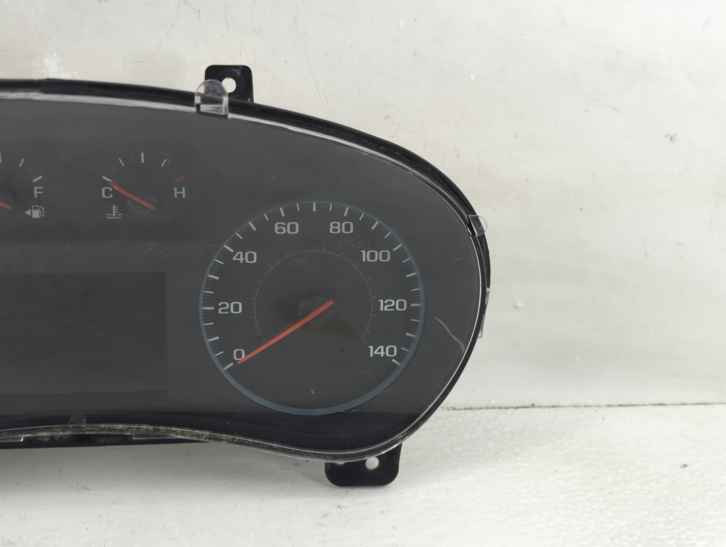 2018 Chevrolet Equinox Instrument Cluster Speedometer Gauges P/N:84240633 Fits OEM Used Auto Parts - Oemusedautoparts1.com
