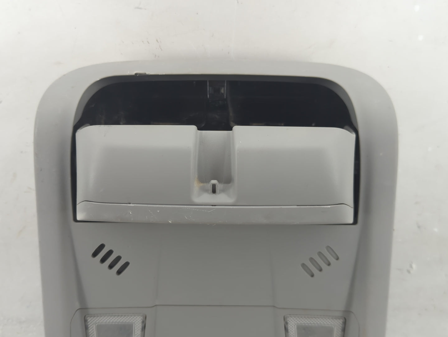 2018-2022 Chevrolet Equinox Overhead Roof Console 1321966 - Oemusedautoparts1.com