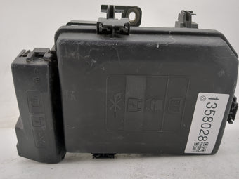 compare product 2018 Chevrolet Equinox Fusebox Fuse Box Panel Relay Module P/N:23246682 Fits OEM Used Auto Parts