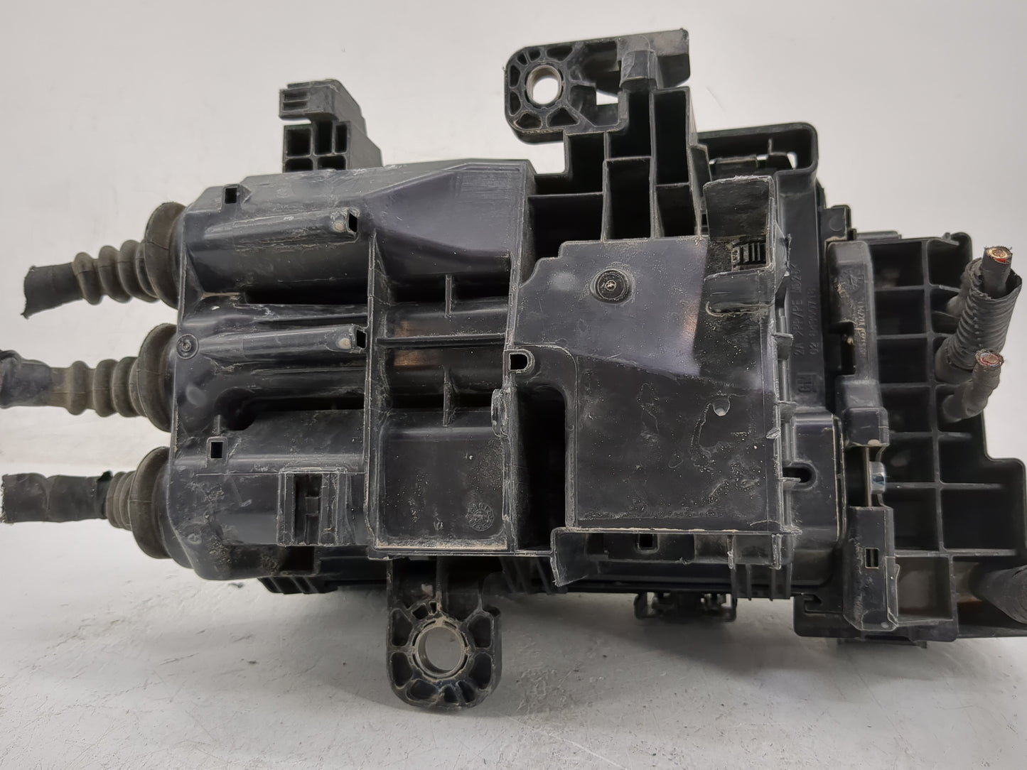 2018 Chevrolet Equinox Fusebox Fuse Box Panel Relay Module P/N:23246682 Fits OEM Used Auto Parts - Oemusedautoparts1.com