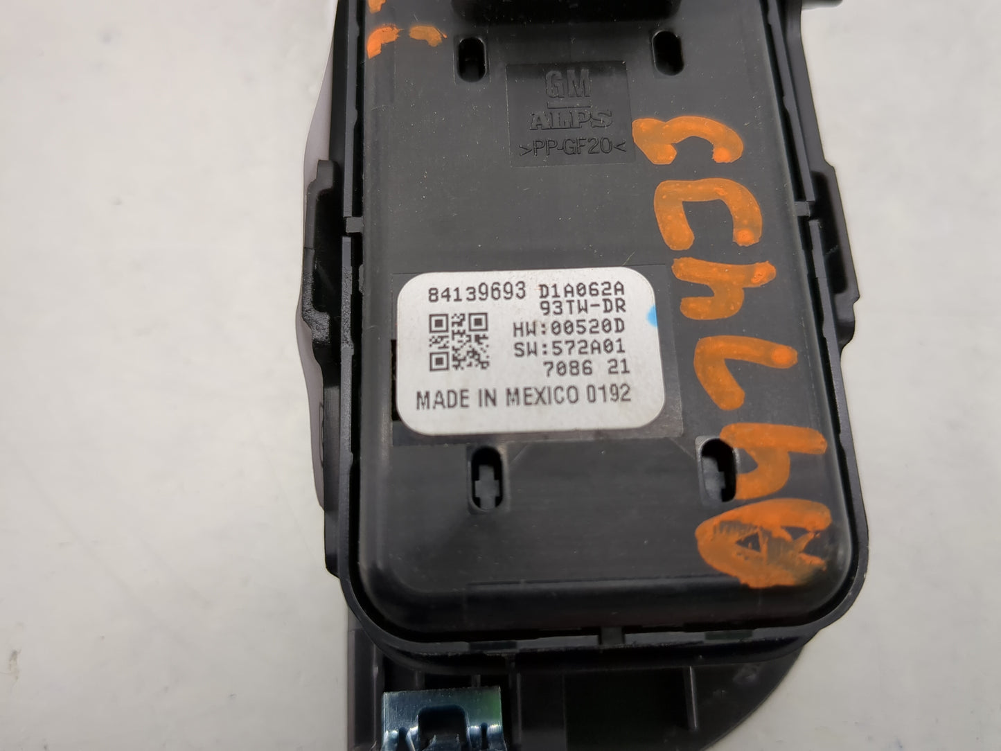 2018-2022 Chevrolet Equinox Master Power Window Switch Replacement Driver Side Left P/N:84139693 Fits OEM Used Auto Parts - 