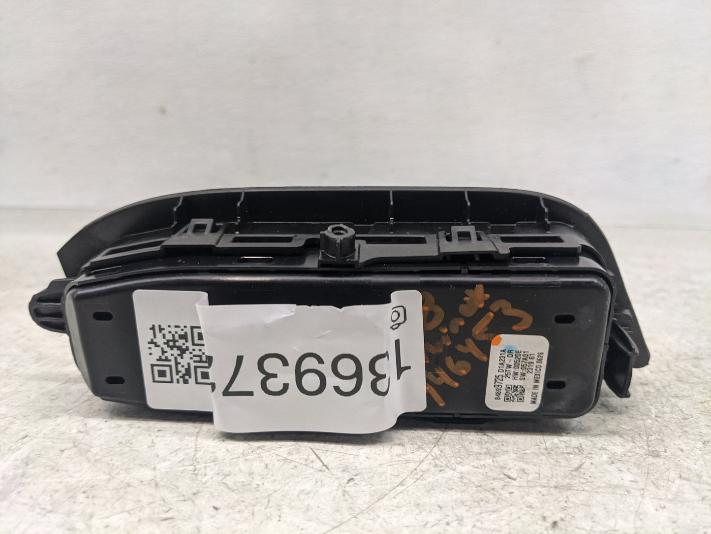 2018-2022 Chevrolet Equinox Master Power Window Switch Replacement Driver Side Left P/N:84699725 Fits OEM Used Auto Parts - 