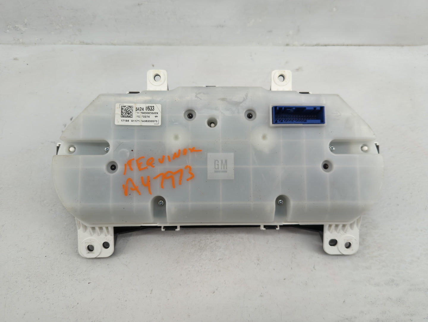 2018 Chevrolet Equinox Instrument Cluster Speedometer Gauges P/N:84240633 Fits OEM Used Auto Parts - Oemusedautoparts1.com