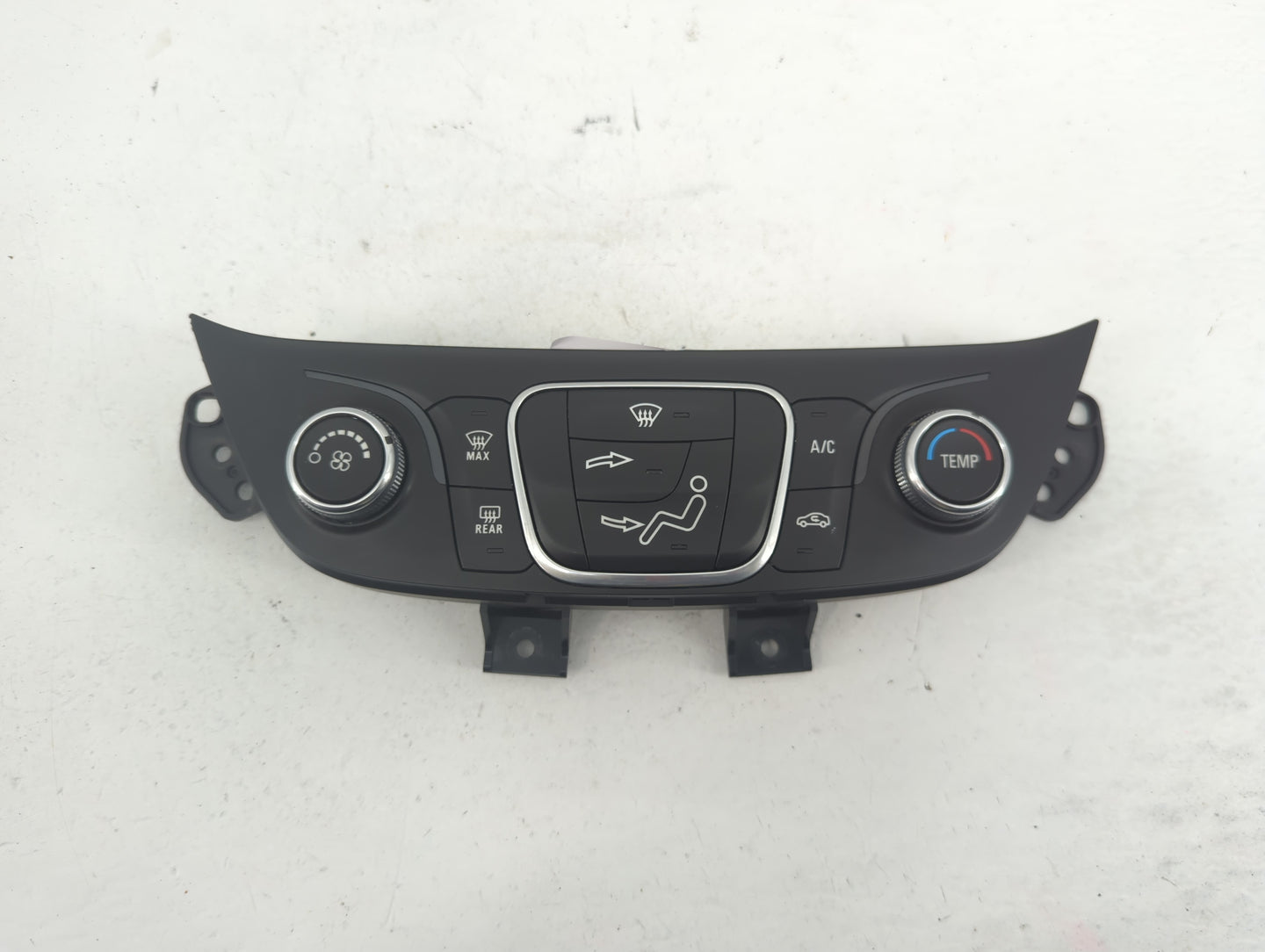 2018 Chevrolet Equinox Climate Control Module Temperature AC/Heater Replacement P/N:84175393 Fits OEM Used Auto Parts - Oemu