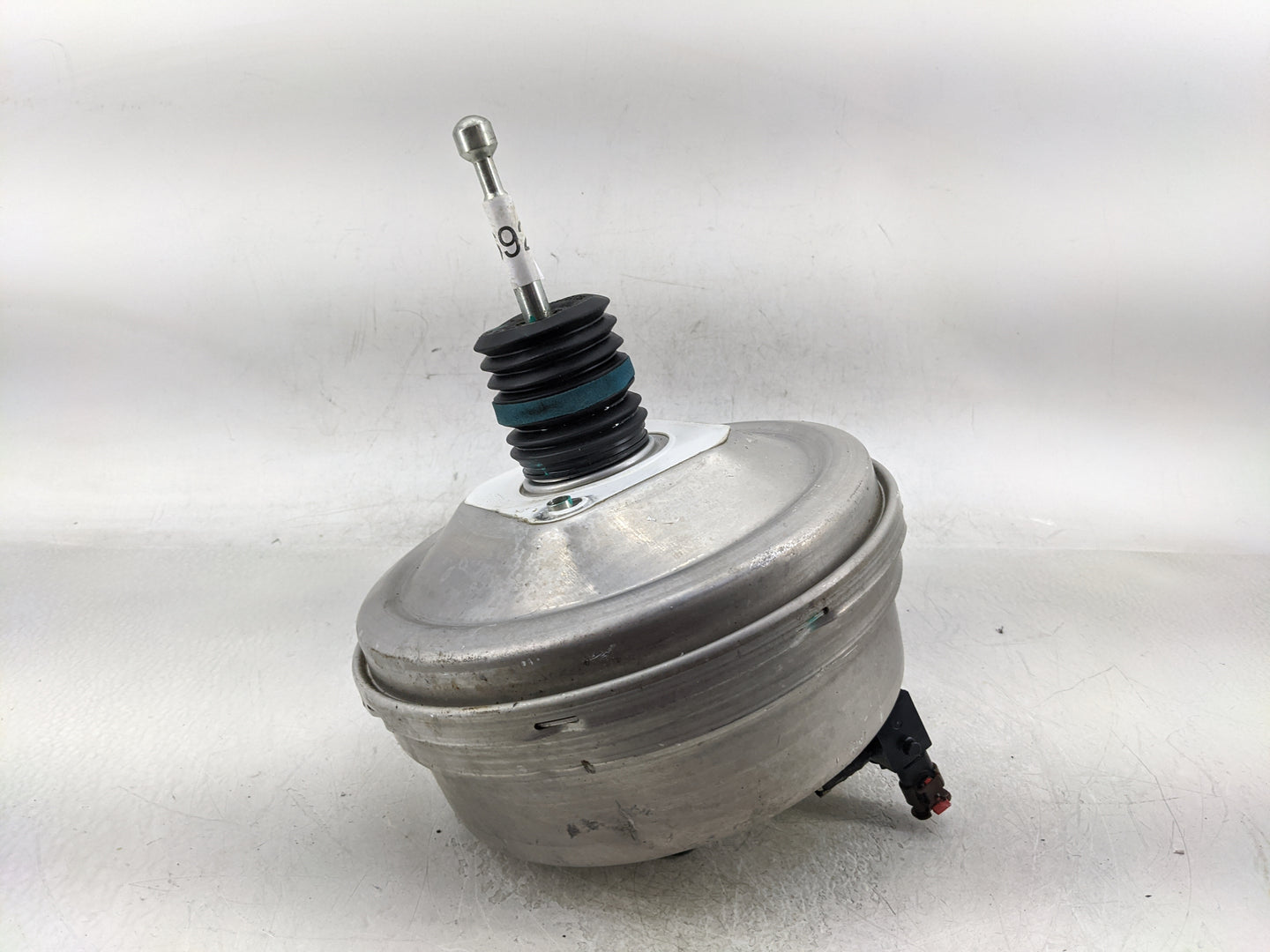 2018-2022 Chevrolet Equinox Power Brake Booster Oem 1376926 - Oemusedautoparts1.com