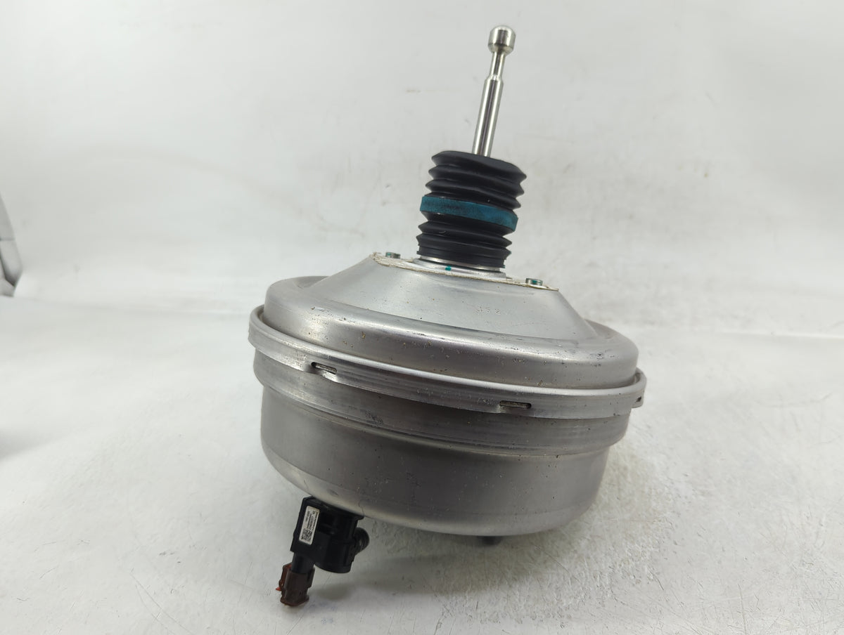 2018-2022 Chevrolet Equinox Power Brake Booster Oem 1382960 - Oemusedautoparts1.com