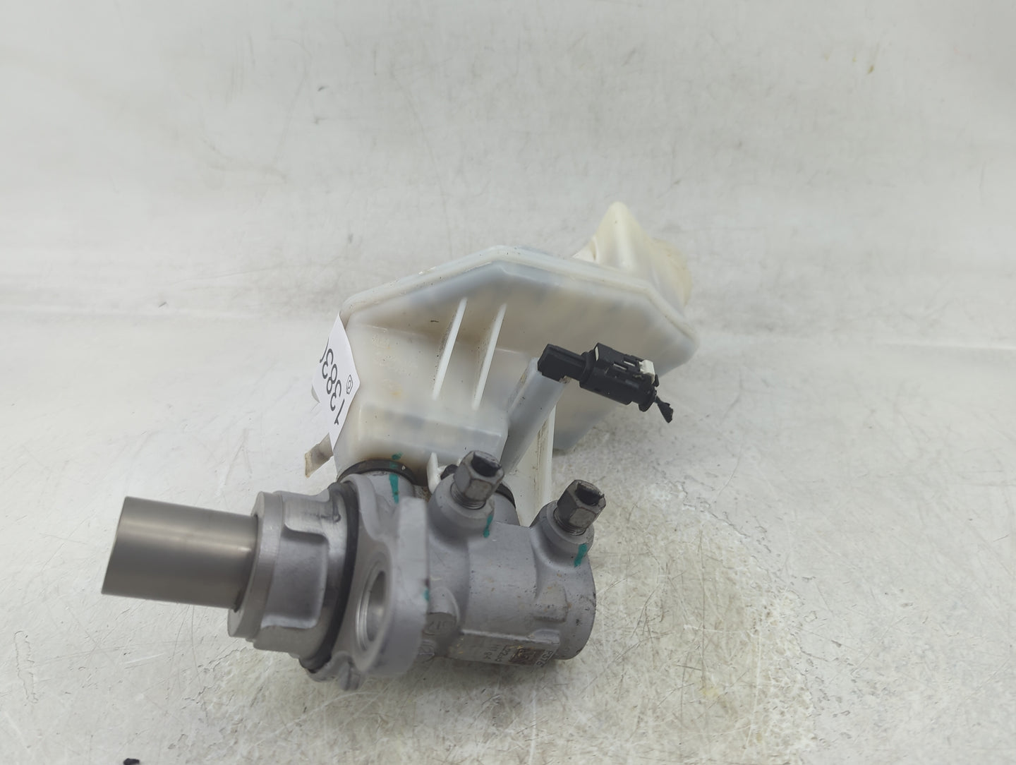 2018-2022 Chevrolet Equinox Brake Master Cylinder - Oemusedautoparts1.com
