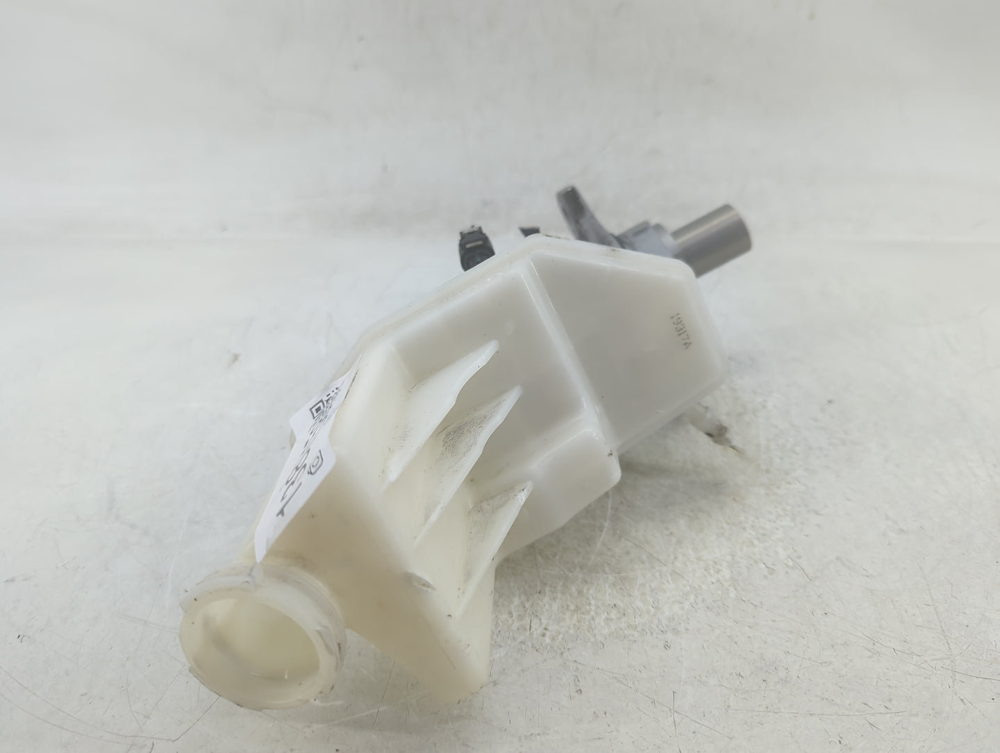 2018-2022 Chevrolet Equinox Brake Master Cylinder - Oemusedautoparts1.com