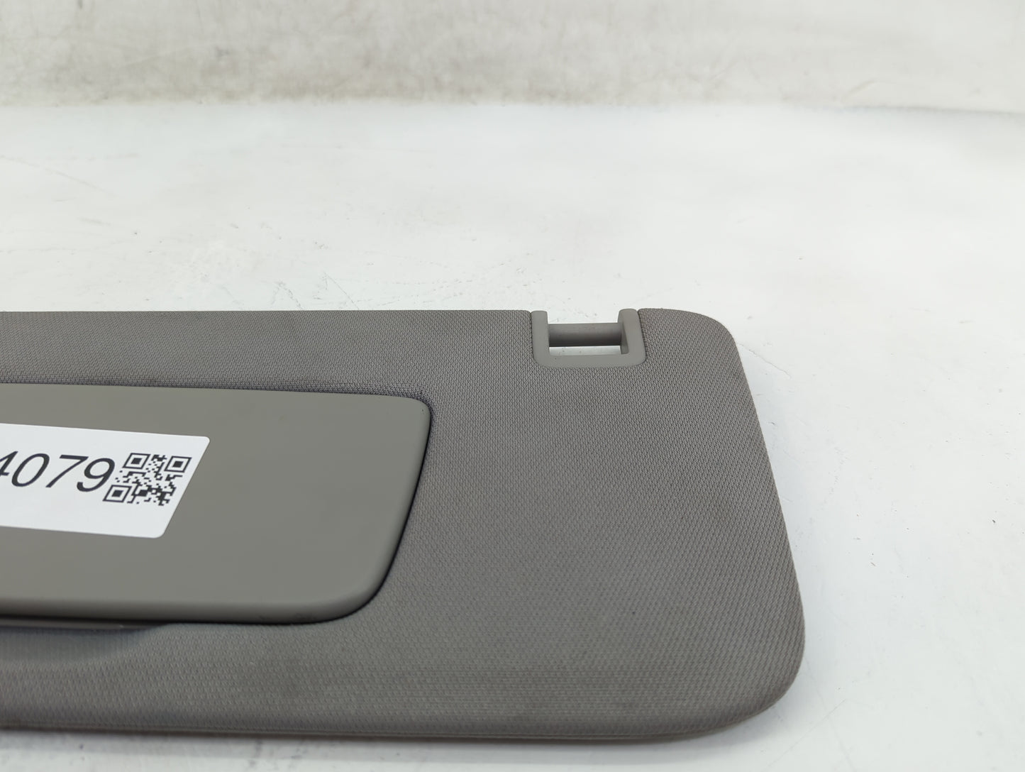 2018-2019 Chevrolet Equinox Sun Visor Shade Replacement Driver Left Mirror Fits Fits 2018 2019 OEM Used Auto Parts - Oemused