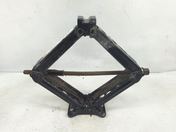 2018 Chevrolet Equinox Spare Scissor Car Jack - Oemusedautoparts1.com