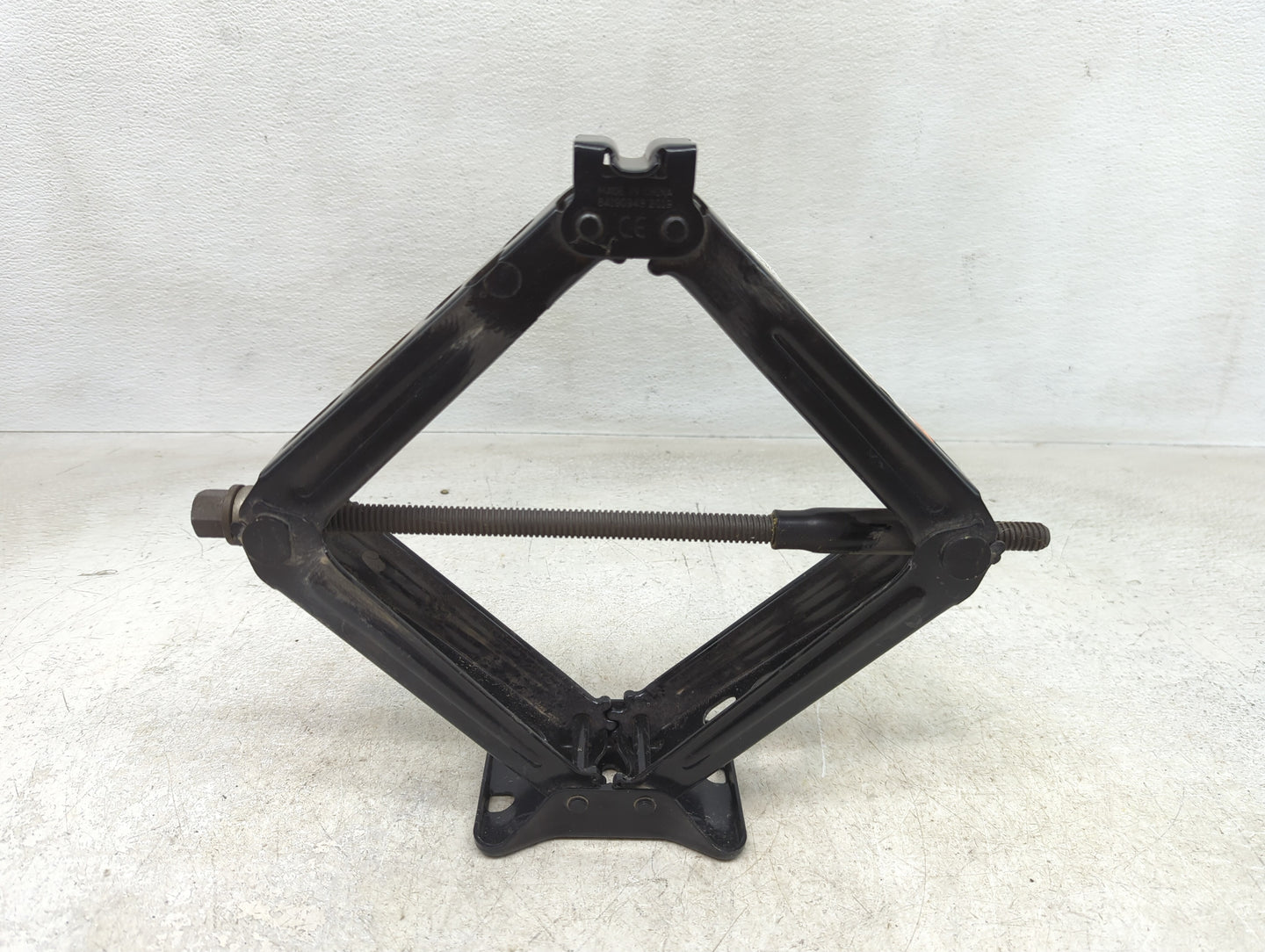 2018 Chevrolet Equinox Spare Scissor Car Jack 1390226 - Oemusedautoparts1.com