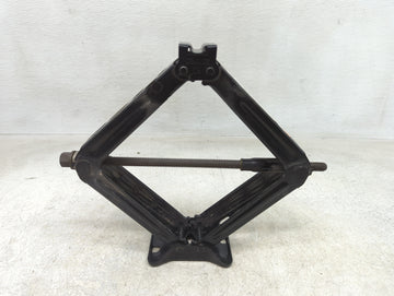 2018 Chevrolet Equinox Spare Scissor Car Jack - Oemusedautoparts1.com