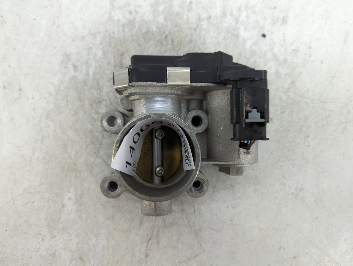 2018-2022 Chevrolet Equinox Throttle Body P/N:12671379AA Fits Fits 2016 2017 2018 2019 2020 2021 2022 OEM Used Auto Parts - 