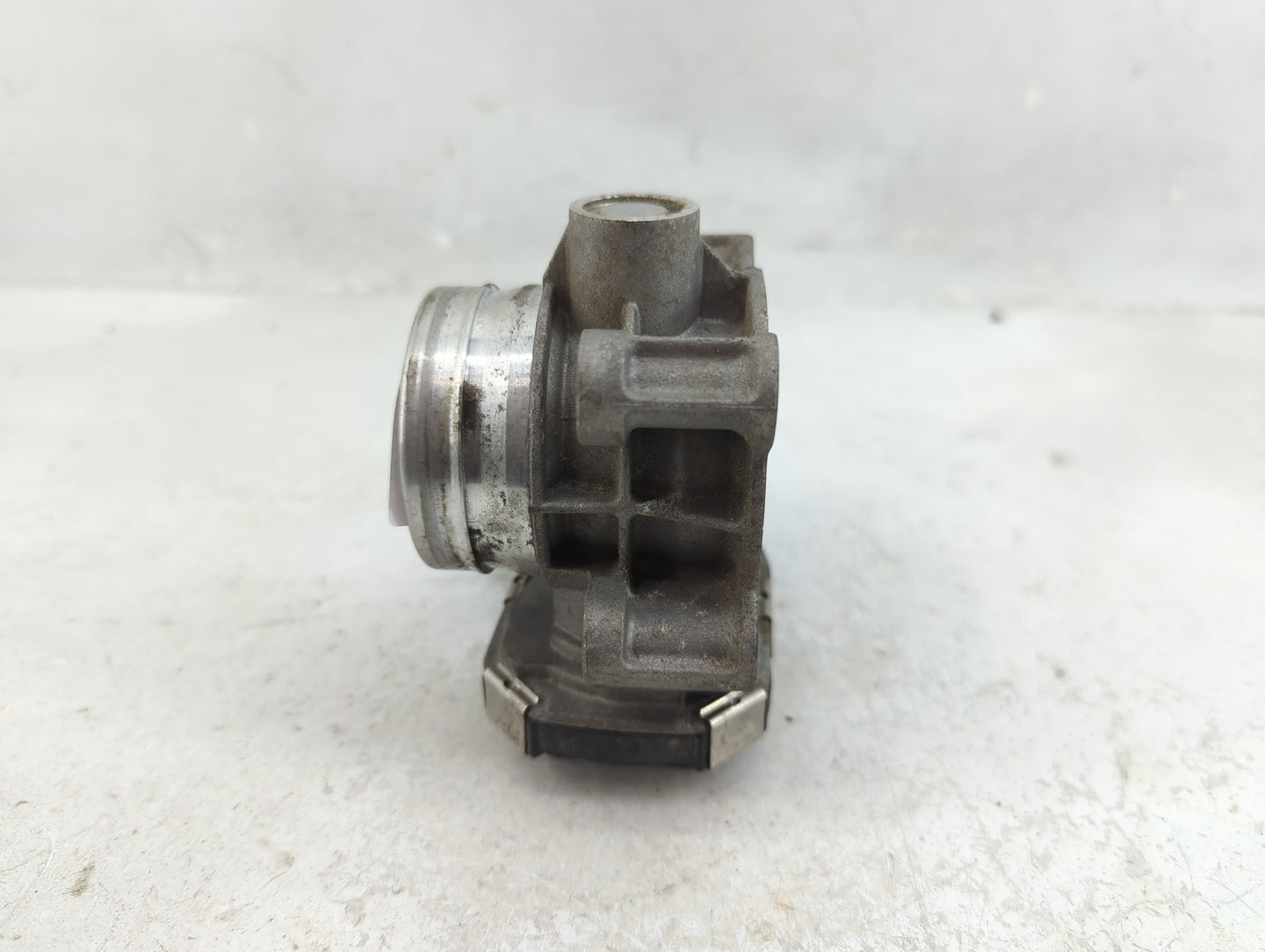 2018-2022 Chevrolet Equinox Throttle Body P/N:12671379AA Fits Fits 2016 2017 2018 2019 2020 2021 2022 OEM Used Auto Parts - 