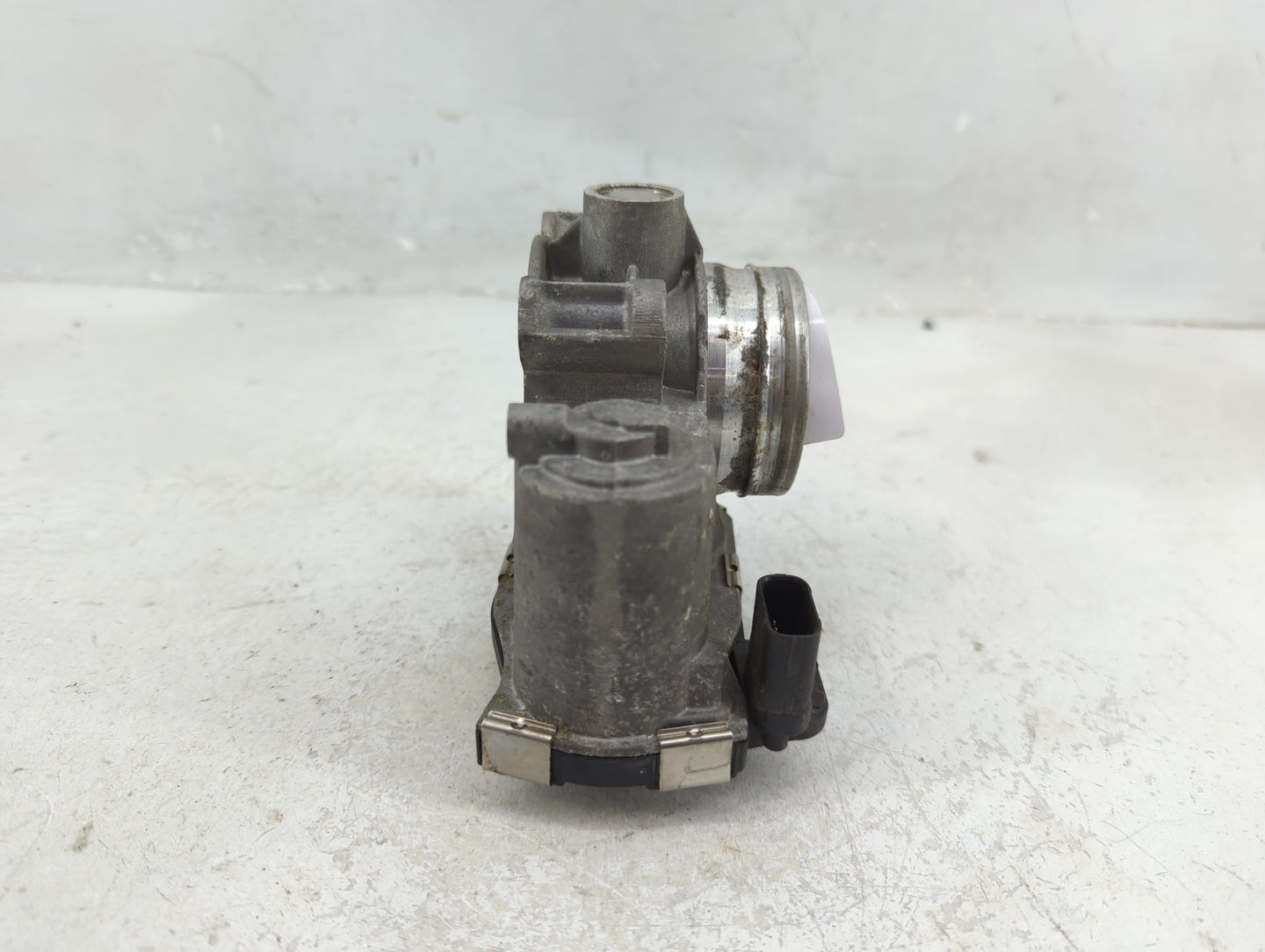 2018-2022 Chevrolet Equinox Throttle Body P/N:12671379AA Fits Fits 2016 2017 2018 2019 2020 2021 2022 OEM Used Auto Parts - 