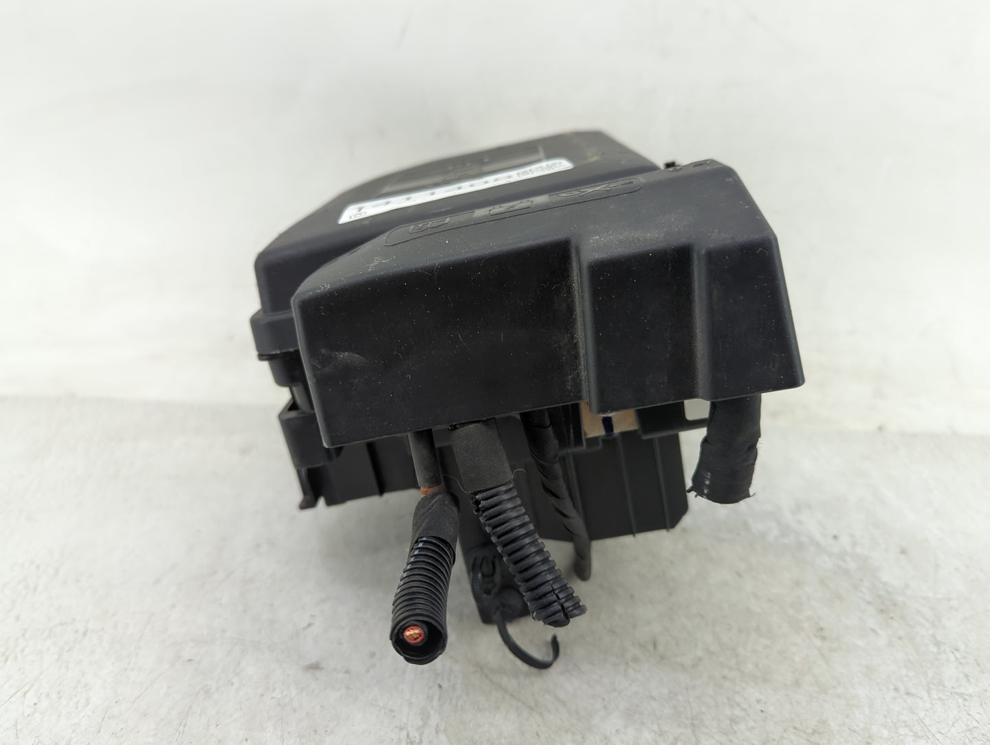 2018-2022 Chevrolet Equinox Fusebox Fuse Box Panel Relay Module Fits Fits 2018 2019 2020 2021 2022 OEM Used Auto Parts - Oem