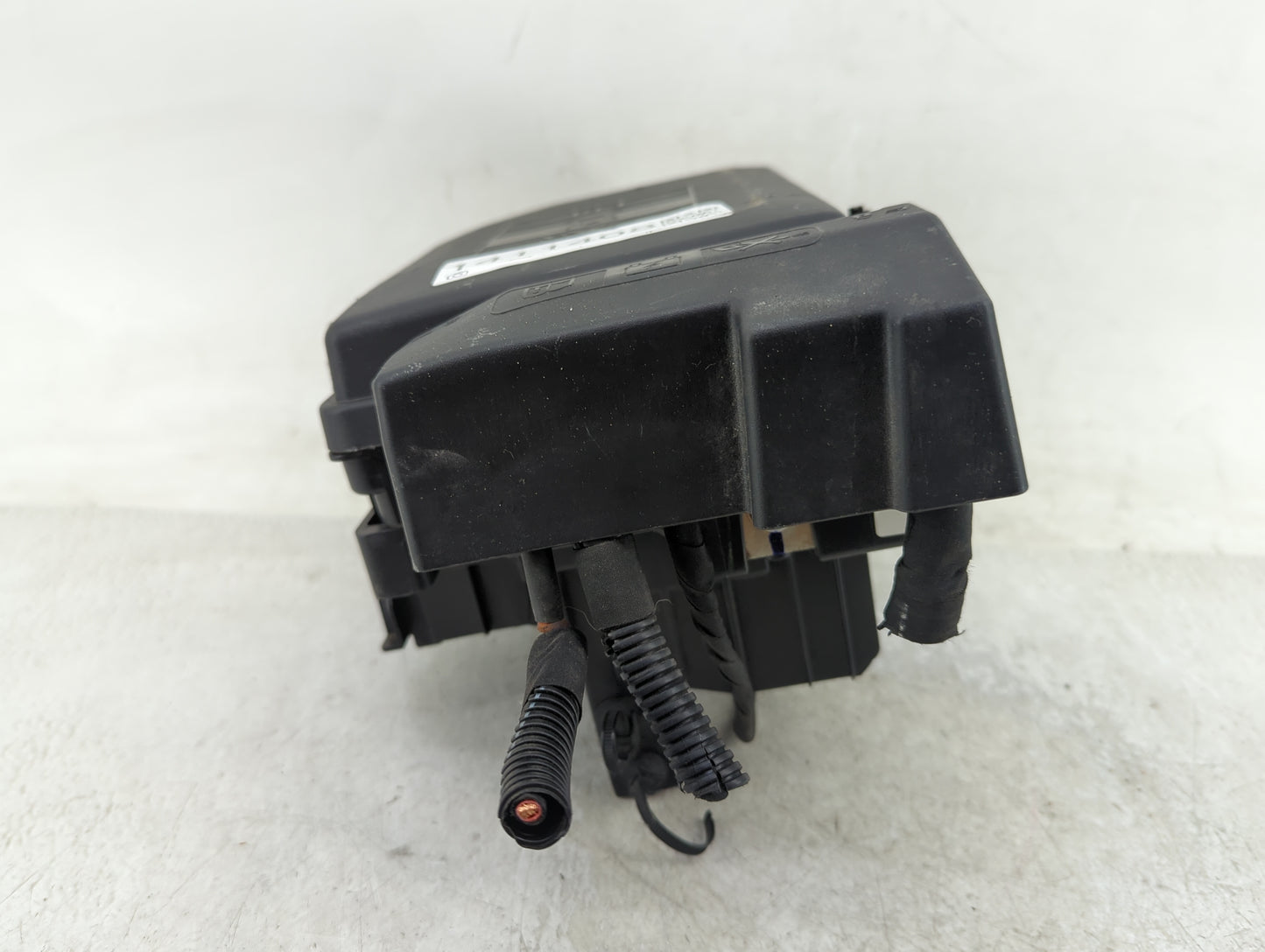 2018-2022 Chevrolet Equinox Fusebox Fuse Box Panel Relay Module Fits Fits 2018 2019 2020 2021 2022 OEM Used Auto Parts - Oem