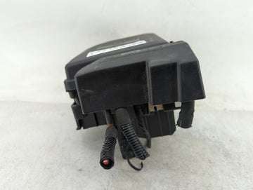 2018-2022 Chevrolet Equinox Fusebox Fuse Box Panel Relay Module Fits Fits 2018 2019 2020 2021 2022 OEM Used Auto Parts