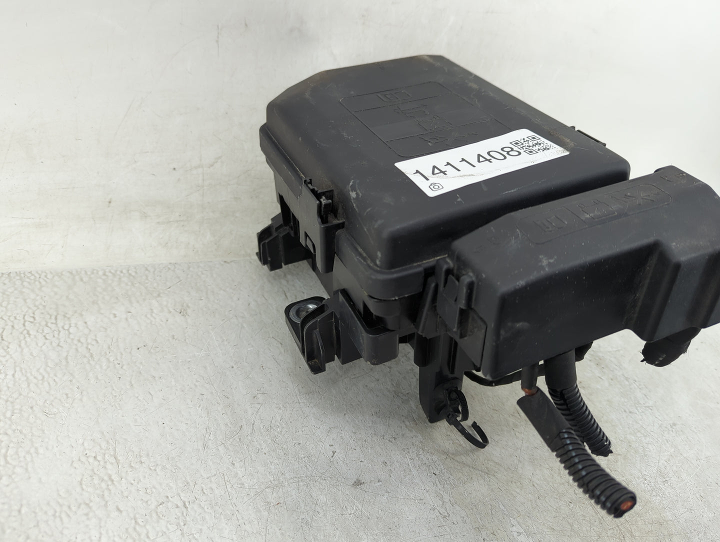 2018-2022 Chevrolet Equinox Fusebox Fuse Box Panel Relay Module Fits Fits 2018 2019 2020 2021 2022 OEM Used Auto Parts - Oem