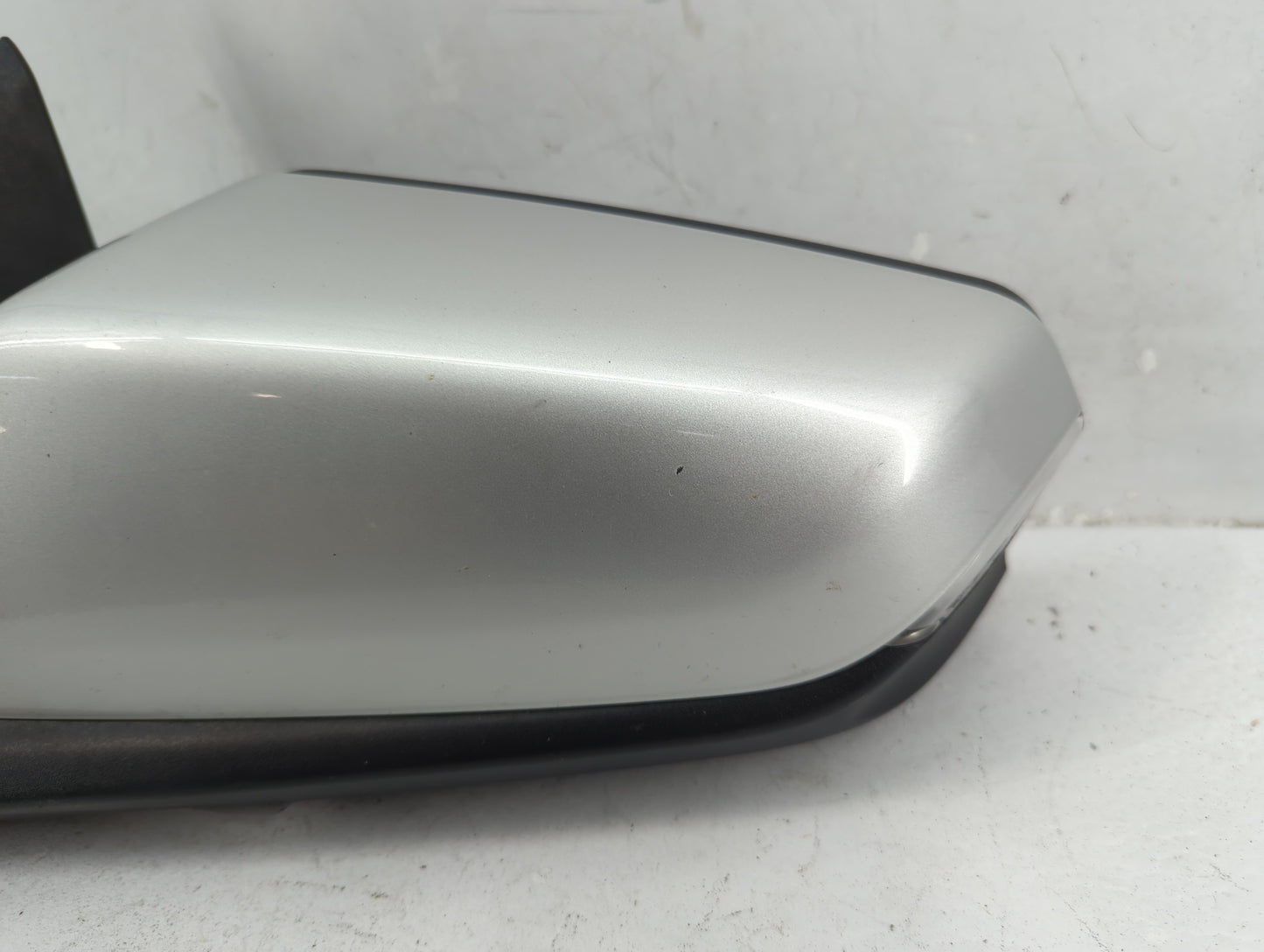2018-2020 Chevrolet Equinox Driver Side View Mirror - Left Door Mirror OEM Used - Oemusedautoparts1.com