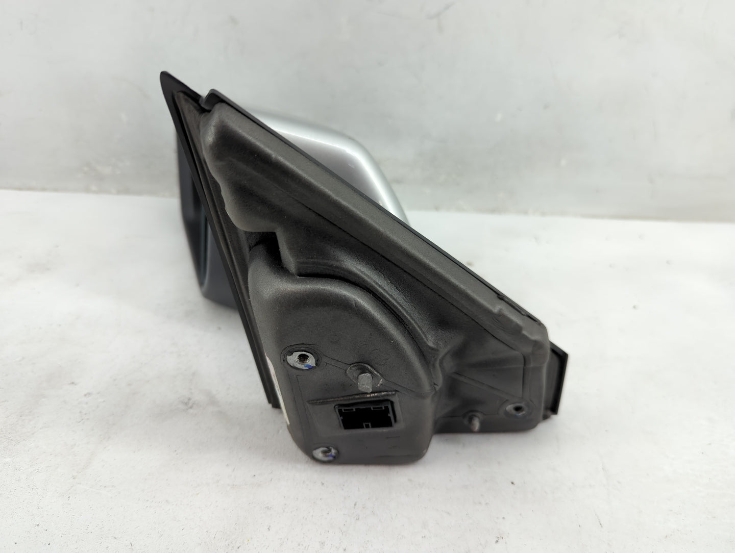 2018-2020 Chevrolet Equinox Driver Side View Mirror - Left Door Mirror OEM Used - Oemusedautoparts1.com