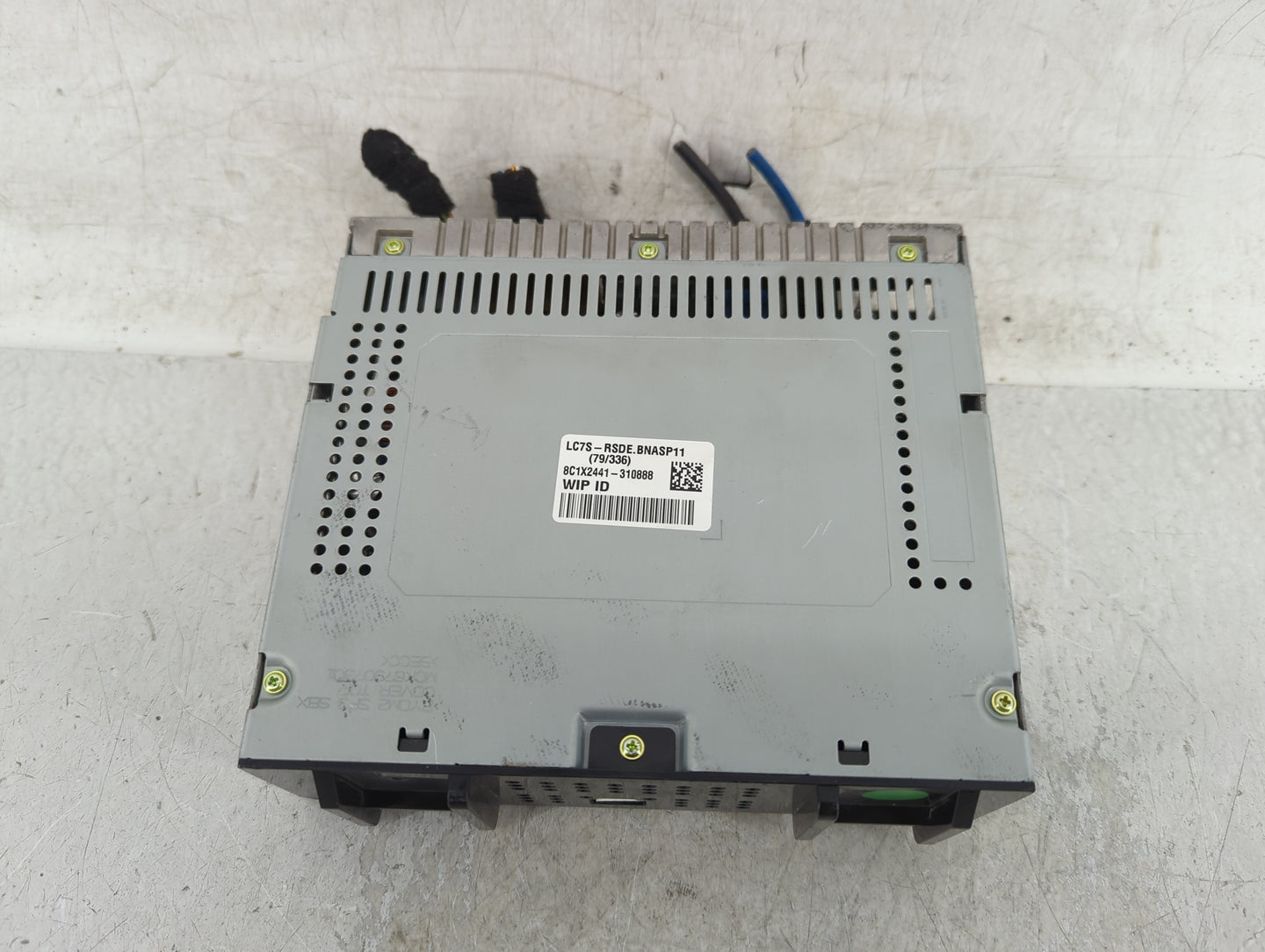 2018 Chevrolet Equinox Radio AM FM Cd Player Receiver Replacement Fits Fits 2017 OEM Used Auto Parts - Oemusedautoparts1.com