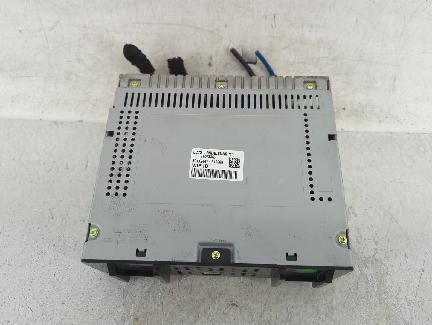 2018 Chevrolet Equinox Radio AM FM Cd Player Receiver Replacement Fits Fits 2017 OEM Used Auto Parts - Oemusedautoparts1.com