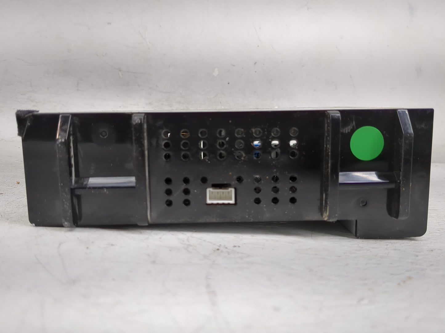 2018 Chevrolet Equinox Radio AM FM Cd Player Receiver Replacement P/N:42532873 7310500000000X, 555343750 Fits Fits 2017 2019