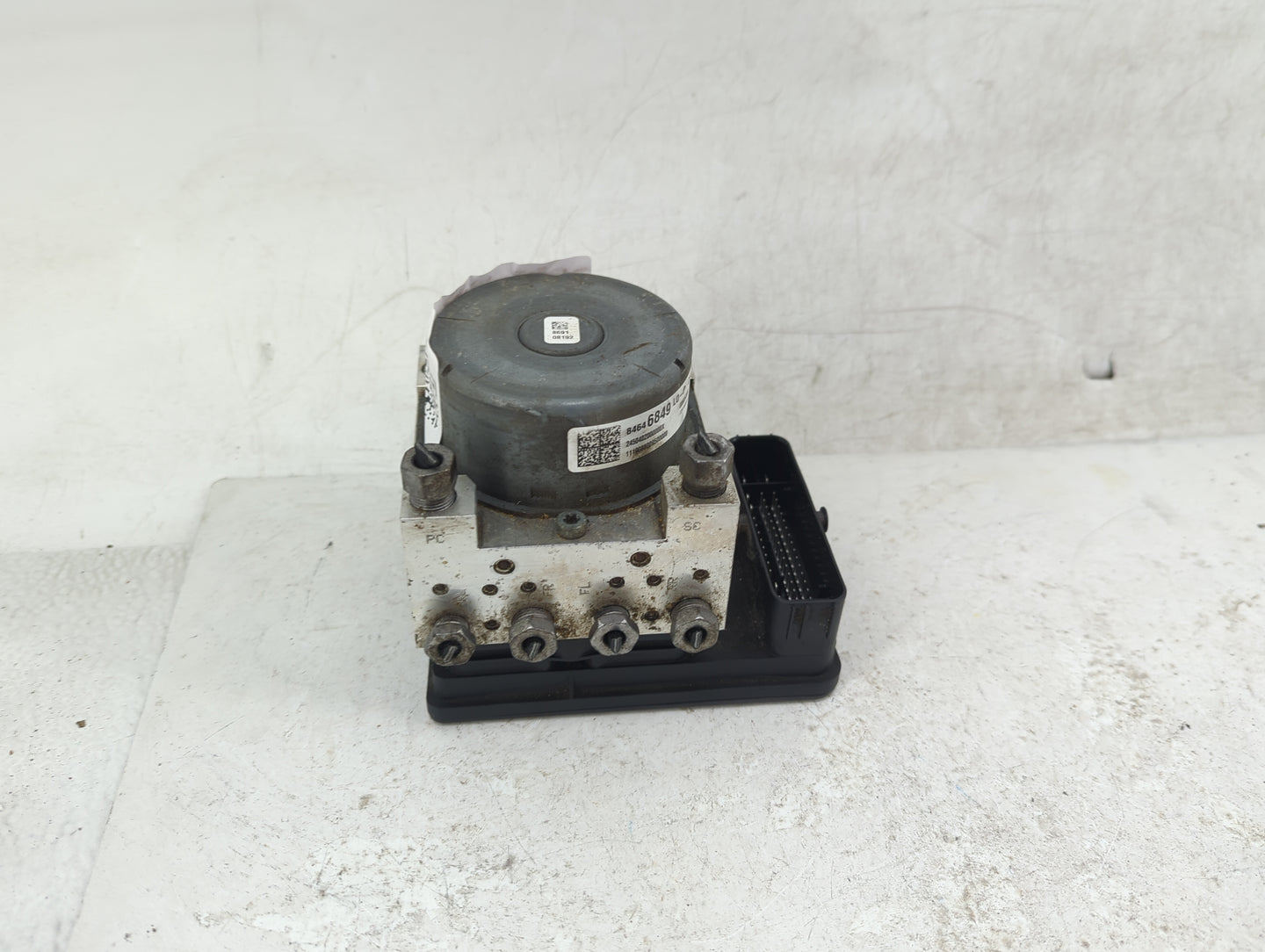2018-2019 Chevrolet Equinox ABS Pump Control Module Replacement P/N:84342055 Fits Fits 2018 2019 2020 2021 OEM Used Auto Par