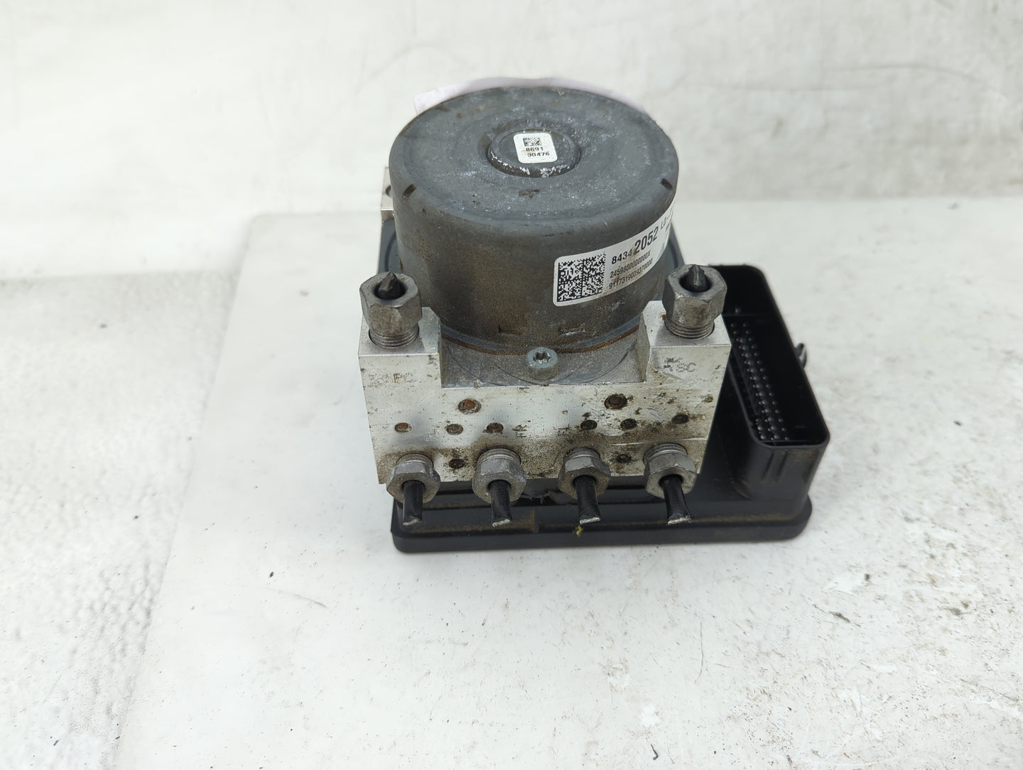 2018-2019 Chevrolet Equinox ABS Pump Control Module Replacement P/N:84342055 Fits Fits 2018 2019 2020 2021 OEM Used Auto Par