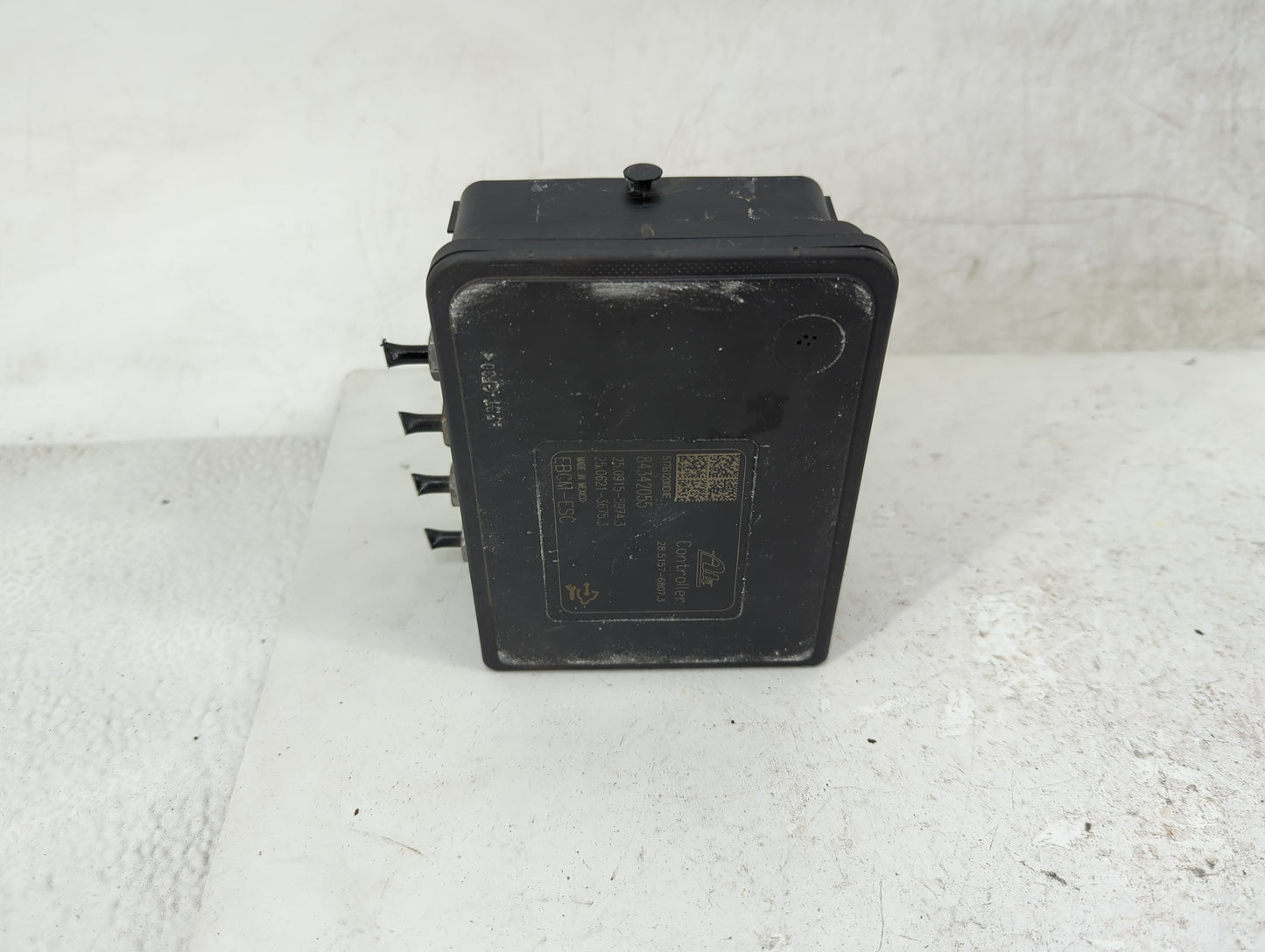 2018-2019 Chevrolet Equinox ABS Pump Control Module Replacement P/N:84342055 Fits Fits 2018 2019 2020 2021 OEM Used Auto Par
