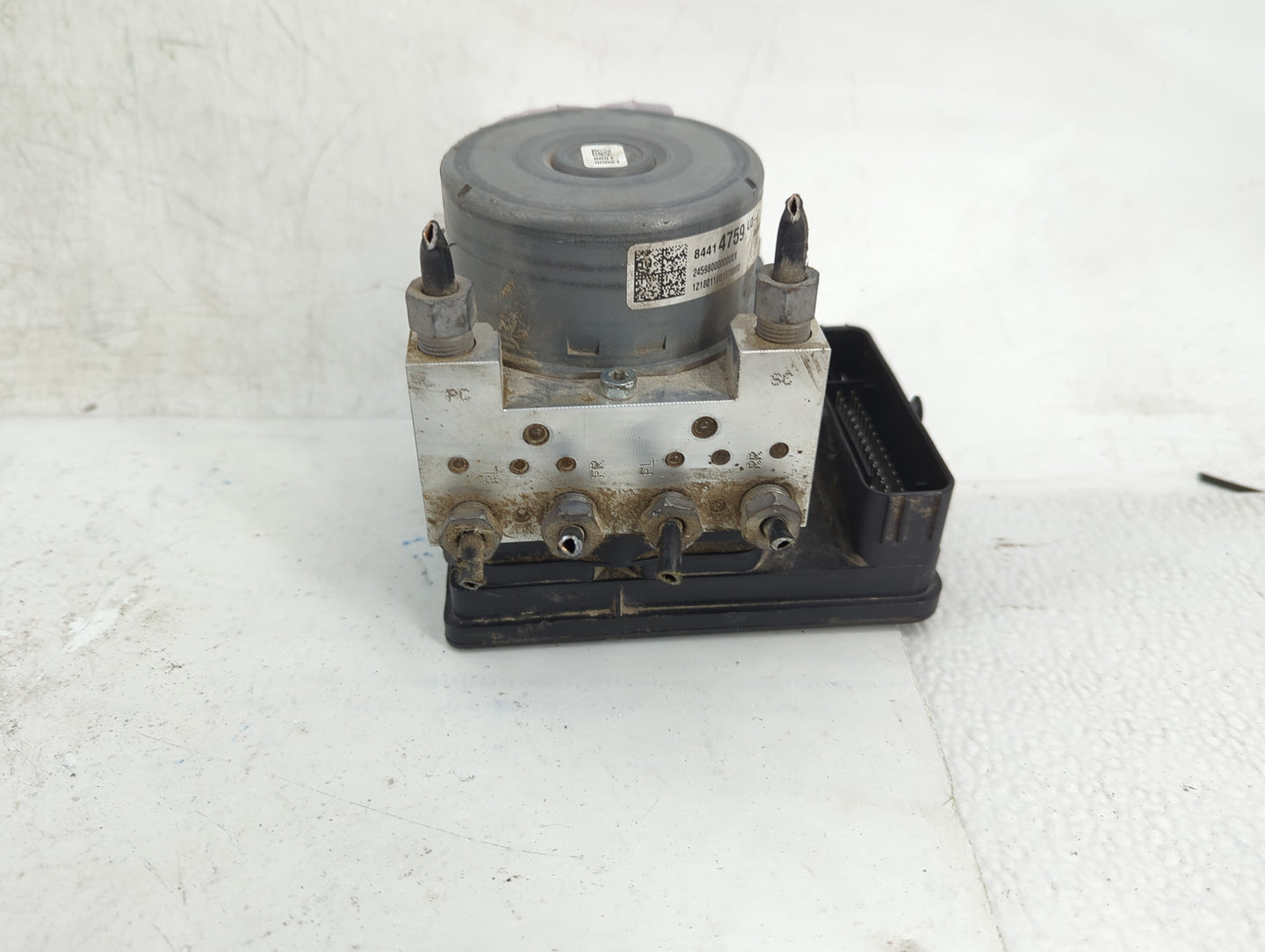 2018-2019 Chevrolet Equinox ABS Pump Control Module Replacement P/N:84374039 Fits Fits 2018 2019 2020 2021 OEM Used Auto Par