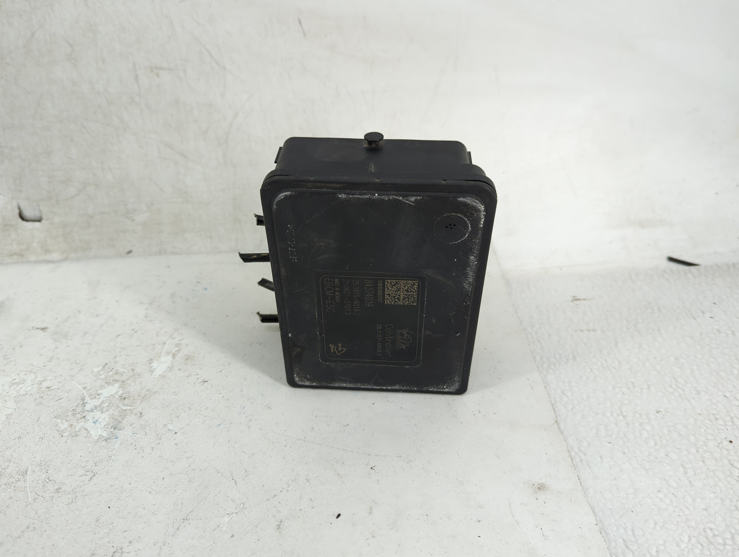 2018-2019 Chevrolet Equinox ABS Pump Control Module Replacement P/N:84374039 Fits Fits 2018 2019 2020 2021 OEM Used Auto Par