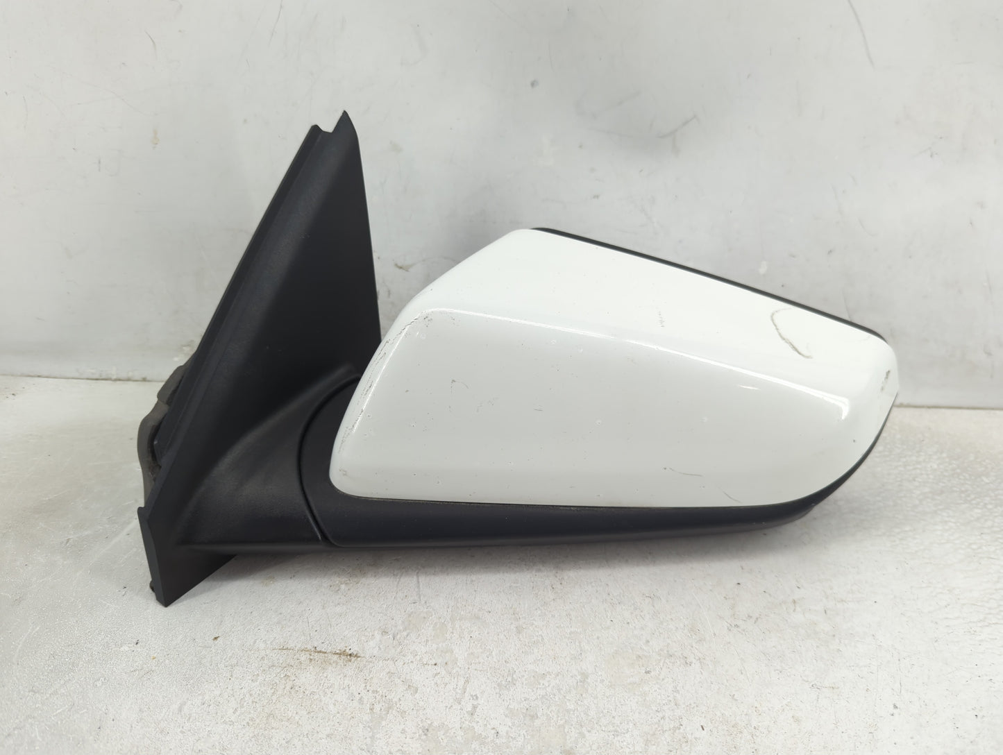 2018-2022 Chevrolet Equinox Driver Side View Mirror - Left Door Mirror OEM Used - Oemusedautoparts1.com