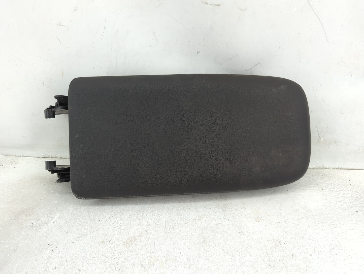 2018 Chevrolet Equinox Center Console Armrest Cover Lid Fits OEM Used Auto Parts - Oemusedautoparts1.com