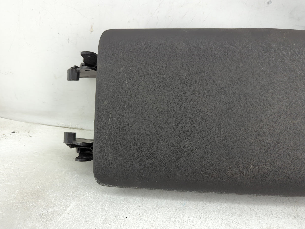 2018-2022 Chevrolet Equinox Center Console Armrest Cover Lid Fits Fits 2018 2019 2020 2021 2022 OEM Used Auto Parts - Oemuse