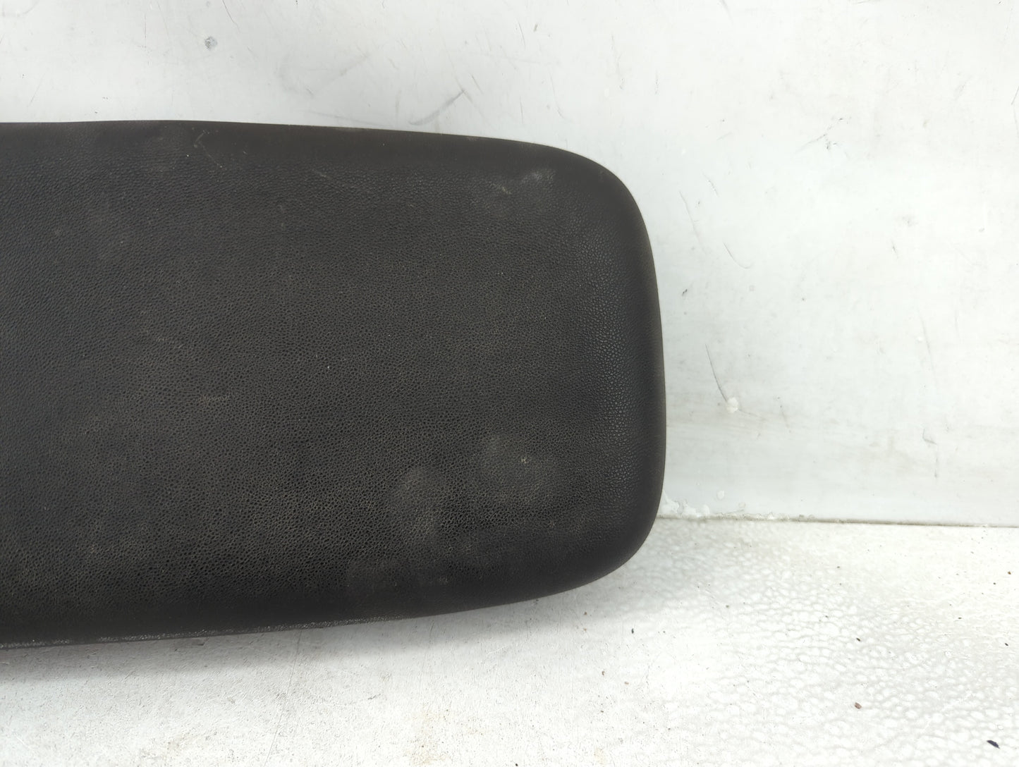 2018 Chevrolet Equinox Center Console Armrest Cover Lid Fits OEM Used Auto Parts - Oemusedautoparts1.com