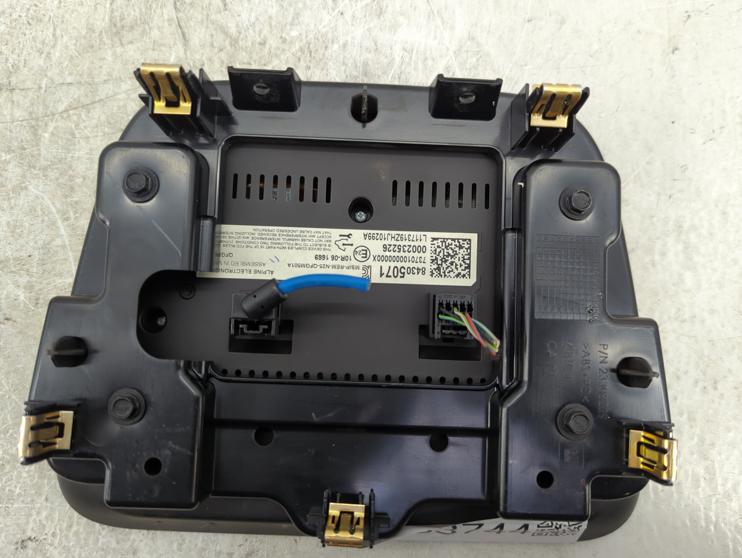 2018 Chevrolet Equinox Information Display Screen Black - Oemusedautoparts1.com