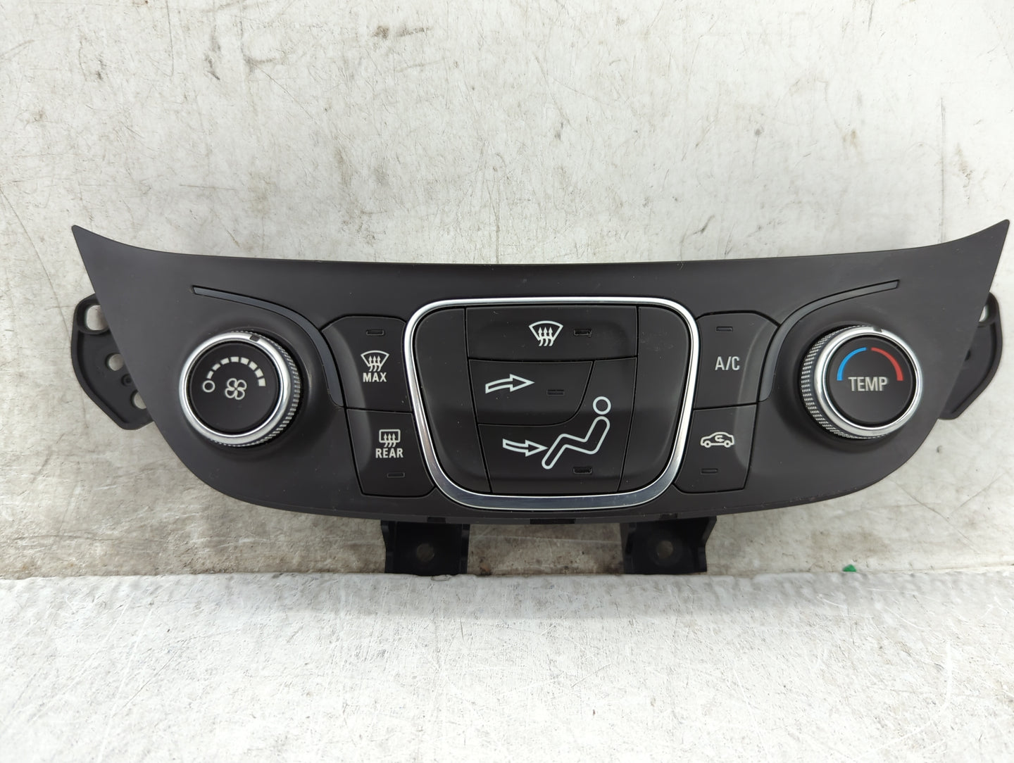 2018 Chevrolet Equinox Climate Control Module Temperature AC/Heater Replacement P/N:84175393 Fits OEM Used Auto Parts - Oemu