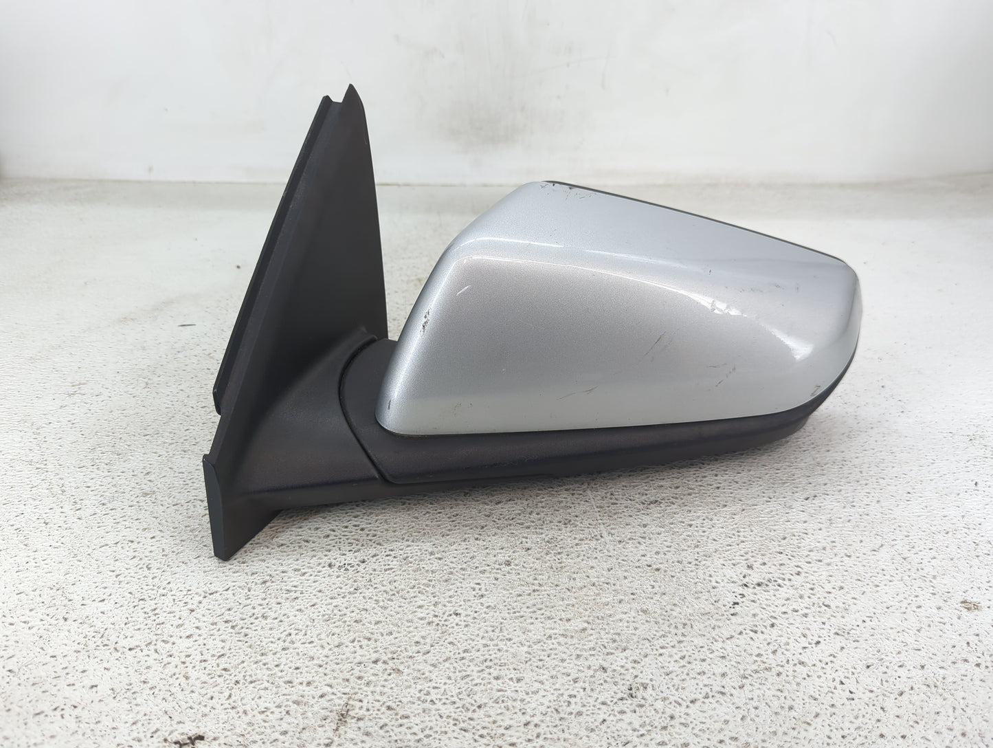 2018-2022 Chevrolet Equinox Driver Side View Mirror - Left Door Mirror OEM Used - Oemusedautoparts1.com