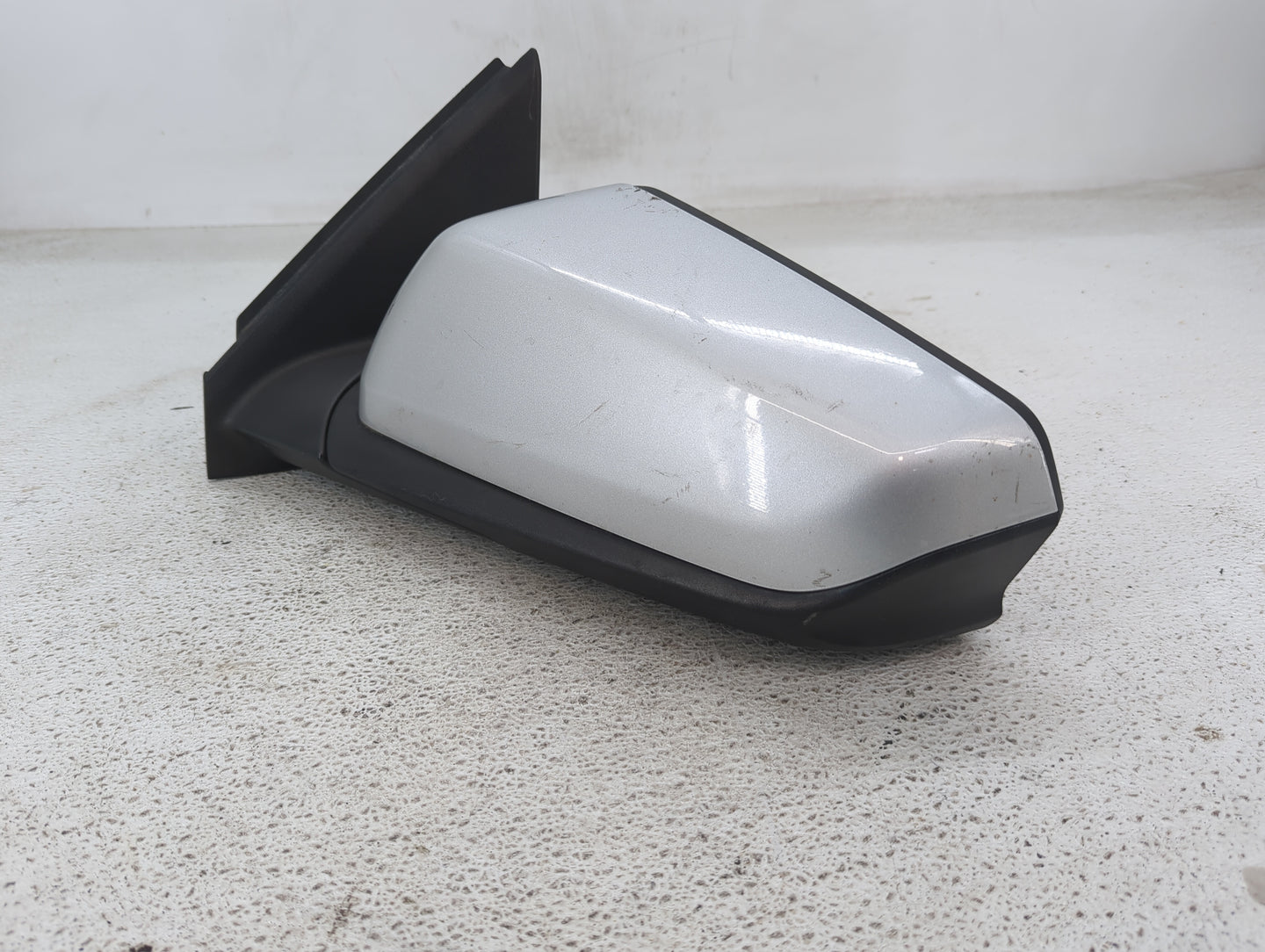 2018-2022 Chevrolet Equinox Driver Side View Mirror - Left Door Mirror OEM Used - Oemusedautoparts1.com