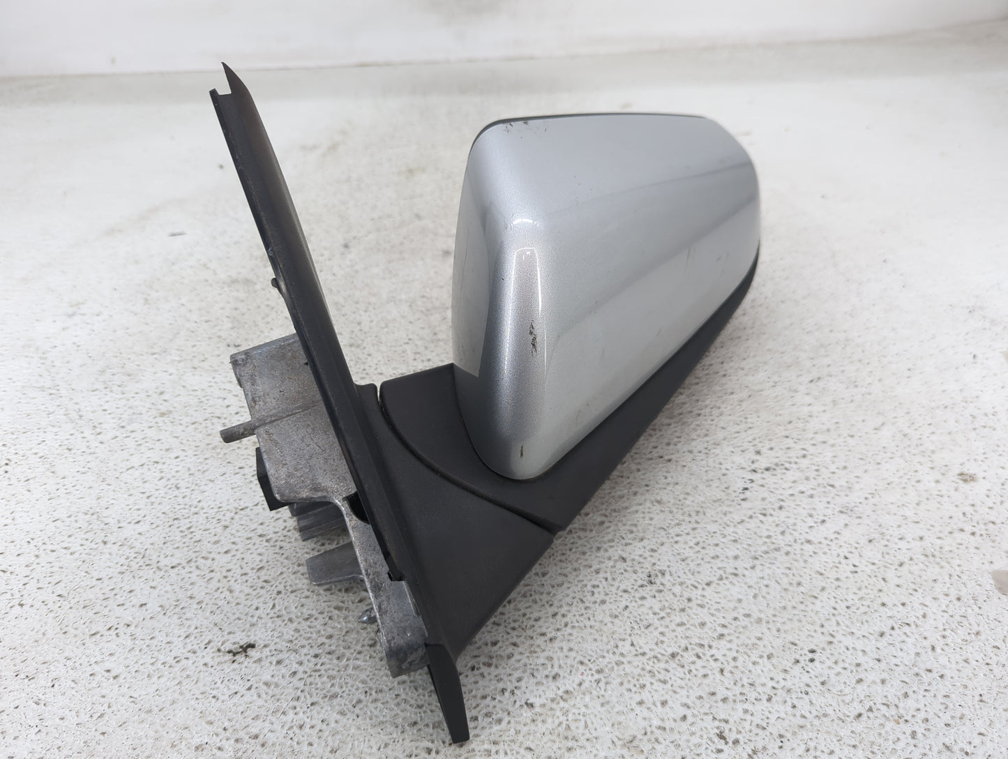 2018-2022 Chevrolet Equinox Driver Side View Mirror - Left Door Mirror OEM Used - Oemusedautoparts1.com