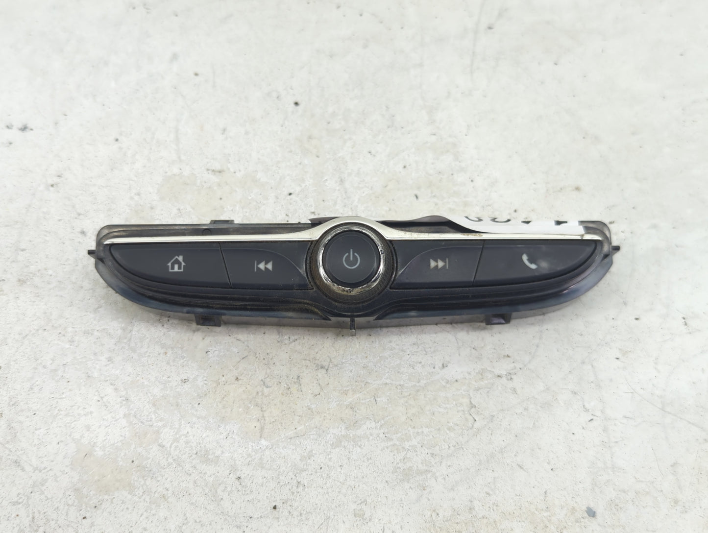 2018-2018 Chevrolet Equinox Radio Control Panel - Oemusedautoparts1.com