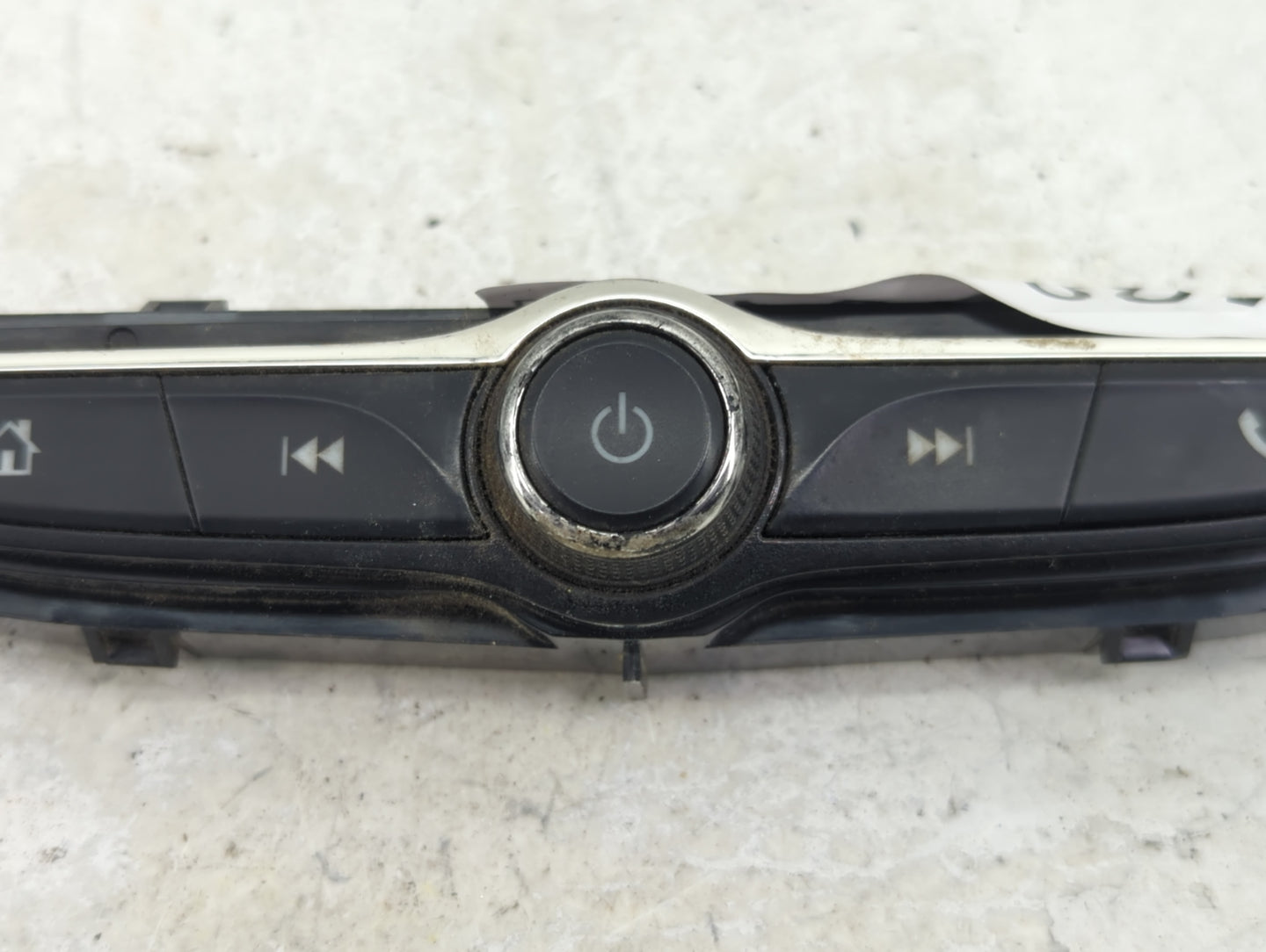 2018-2018 Chevrolet Equinox Radio Control Panel - Oemusedautoparts1.com