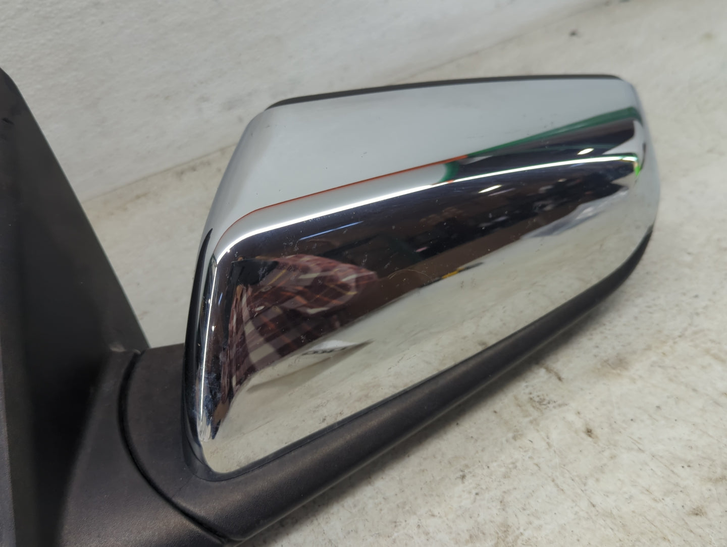 2018 Chevrolet Equinox Driver Side View Mirror - Left Door Mirror OEM Used - Oemusedautoparts1.com